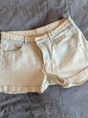 Short H&M size 8